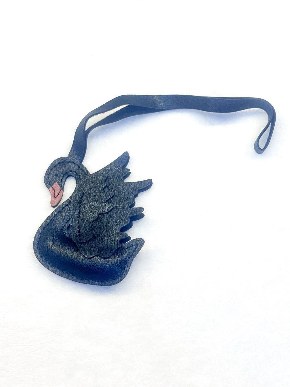 Black Swan Charm - Picture 2 of 5